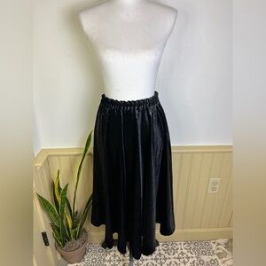 Xirena NWT Black Shiny Velvet Skirt M Midi Elastic Waist Whimsigoth Witchy Goth